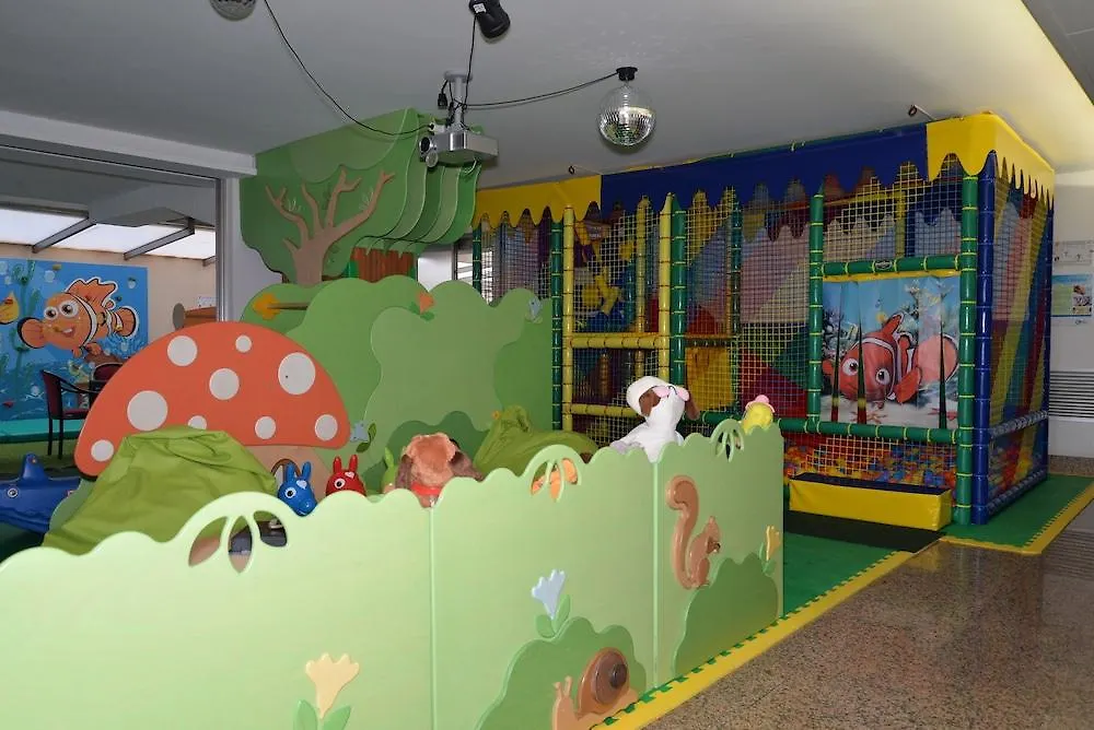 Hotel Rivamare Lido di Jesolo 4*,  Italy
