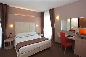 Hotel Rivamare Lido di Jesolo 4*,  Olaszország