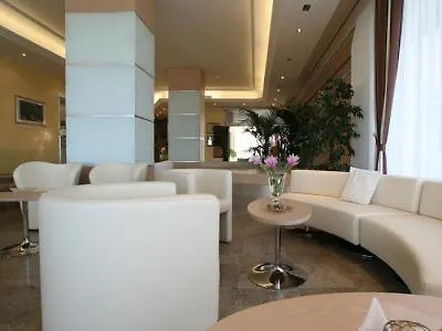 לידו די ג'סולו Hotel Rivamare